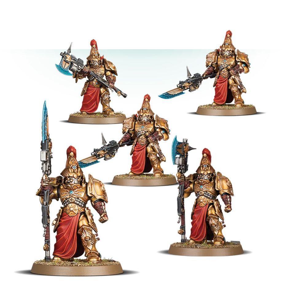 Boîte de figurines Warhammer 40K Custodian Wardens, contenant 5 soldats des Adeptus Custodes en armure dorée, avec lances et haches, prêts à défendre l’Empereur.