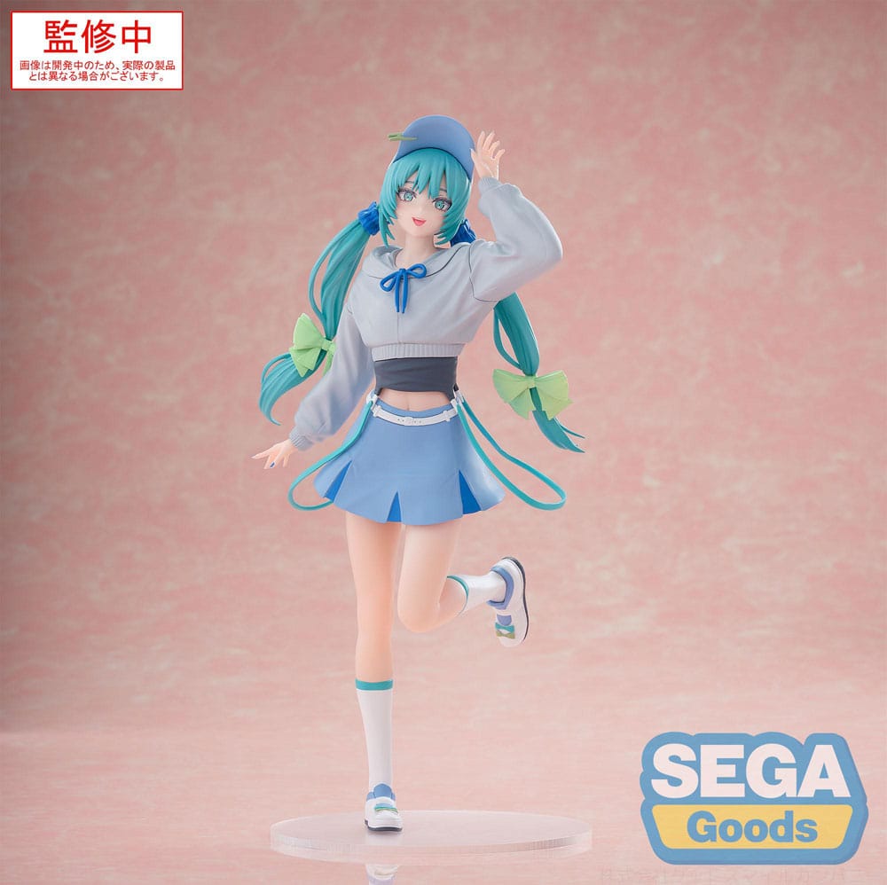 Figurine Hatsune Miku Luminasta Conceptual Series Vol.2 par SEGA, posant en tenue bleue avec longues couettes turquoise.