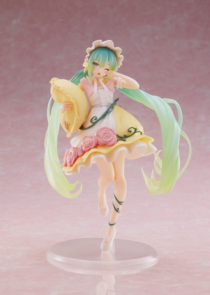 Figurine Hatsune Miku Wonderland Sleeping Beauty en robe pastel avec couettes vert clair et pose inspirée des contes de fées