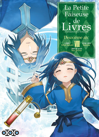 manga La Petite Faiseuse de Livres Deuxième Arc Tome 8, avec Myne en robe bleue tenant une fiole, et son reflet inversé en arrière-plan.