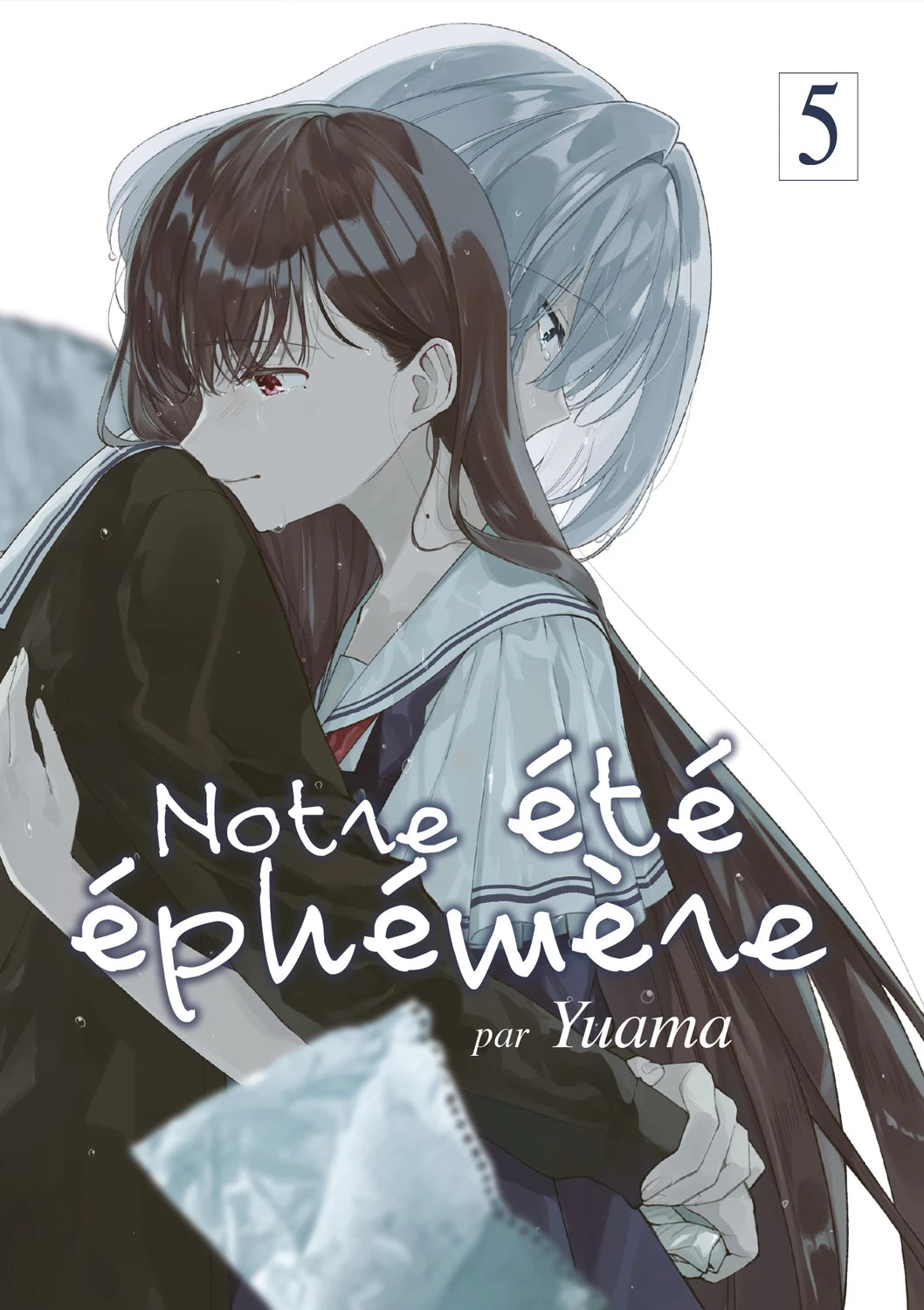 Notre été éphémère Tome 5 avec Chiharu et Aya se serrant dans les bras sous la pluie, les larmes mêlées aux gouttes d’eau, dans une scène d’adieu silencieuse.