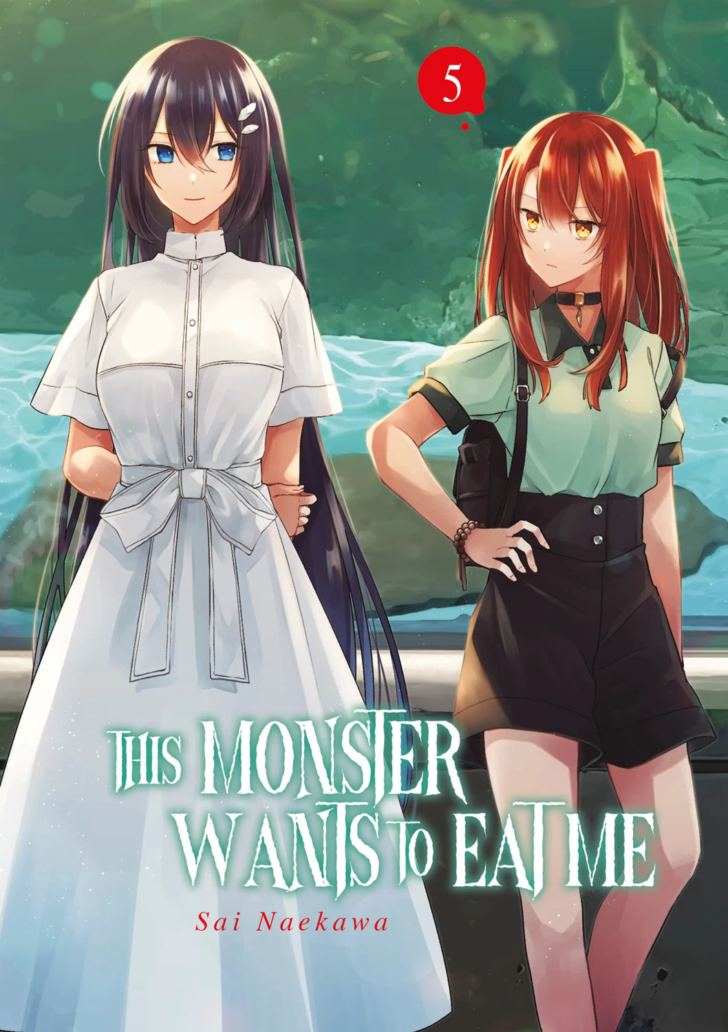 This Monster Wants to Eat Me Tome 5 montrant deux jeunes femmes debout près d’un cours d’eau. La première est vêtue d’une robe blanche immaculée, l’autre d’un short noir et chemise vert pâle, les mains sur les hanches, regardant l’autre avec intensité.