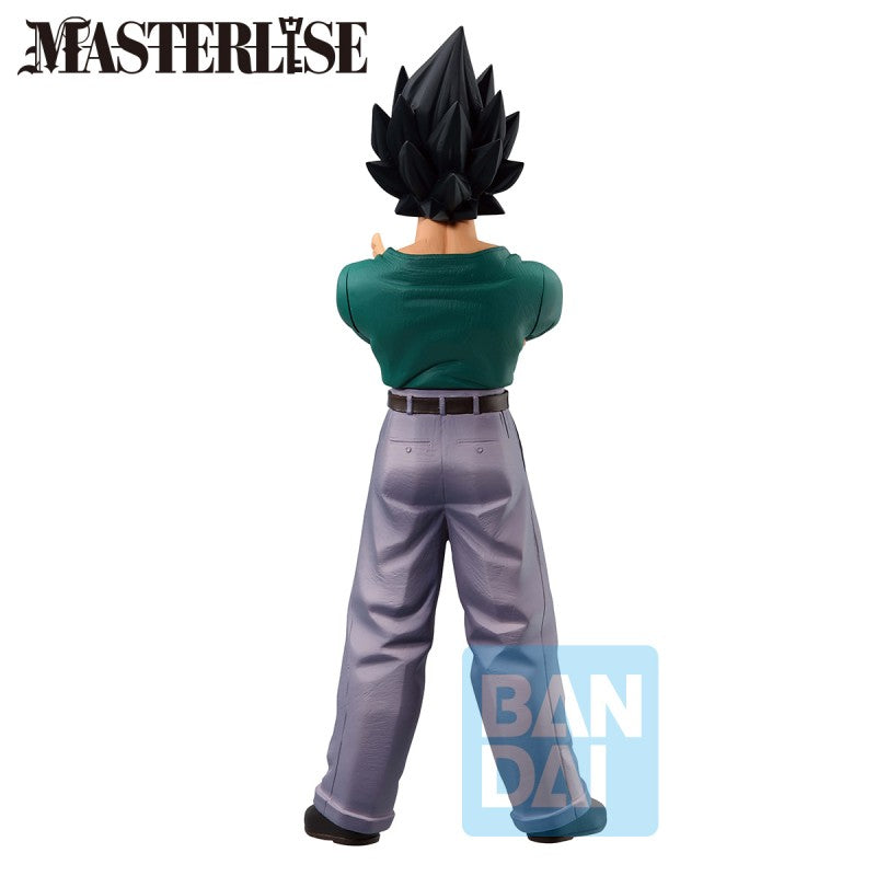 Figurine Dragon Ball Z Masterlise : Vegeta en tenue civile, bras croisés, version Bandai officielle.