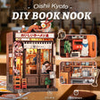 Maquette CuteBee Oishii Kyoto DIY Book Nook représentant une boutique de ramen japonaise miniature de 175 pièces avec lumière à capteur.