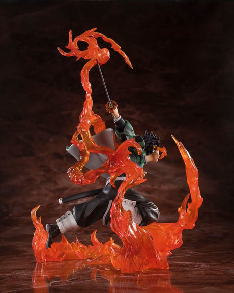 Figurine Tanjiro Kamado Demon Slayer Figuarts ZERO avec effets de flammes et pose d’attaque dynamique
