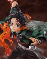 Figurine Tanjiro Kamado Demon Slayer Figuarts ZERO avec effets de flammes et pose d’attaque dynamique