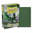 Boîte de 60 protège-cartes Dragon Shield Forest Green Matte au format japonais Mini, avec illustration d'un dragon vert et aperçu d'une sleeve vert forêt à finition mate, idéale pour Yu-Gi-Oh!.