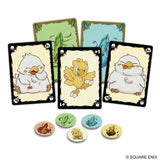 Boîte du jeu de cartes Final Fantasy Chocobo’s Crystal Hunt Deluxe avec plusieurs Chocobos et cristaux colorés.