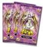 Boosters Saint Seiya Wave 4 illustrés avec une guerrière en armure dorée, issus de la gamme de cartes éditées par Cartes Saint Seiya.