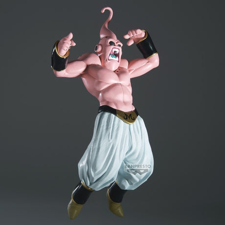 Figurine Dragon Ball Z Match Makers Majin Buu par Banpresto en posture d’attaque avec pantalon blanc et bracelets noirs.