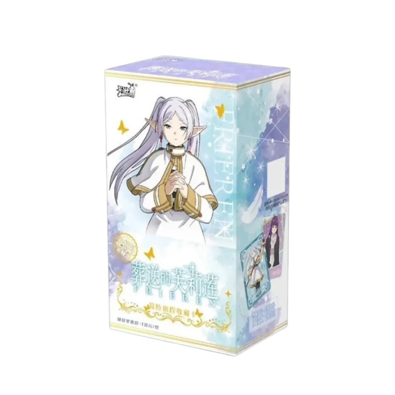 Display de cartes à collectionner KaYou Frieren: Beyond Journey's End, boîte pastel bleue et violette avec illustration de Frieren en tenue blanche et dorée, entourée de papillons et d'étoiles.