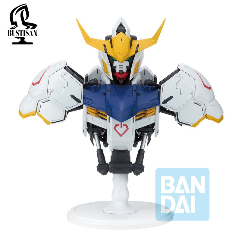 Buste Ichibansho Mobile Suit Gundam Iron-Blooded Orphans Gundam Barbatos par Bandai, avec armure blanche, bleue et jaune sur socle.