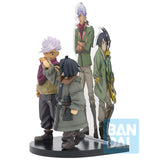 Figurine Mobile Suit Gundam Iron-Blooded Orphans Ichibansho Mikazuki et Orga par Bandai, avec deux personnages sur socle et décor de fond.