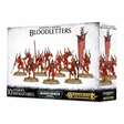 Boîte Warhammer Daemons of Khorne Bloodletters avec 10 figurines démoniaques rouges armées de lames et bannière de Khorne.